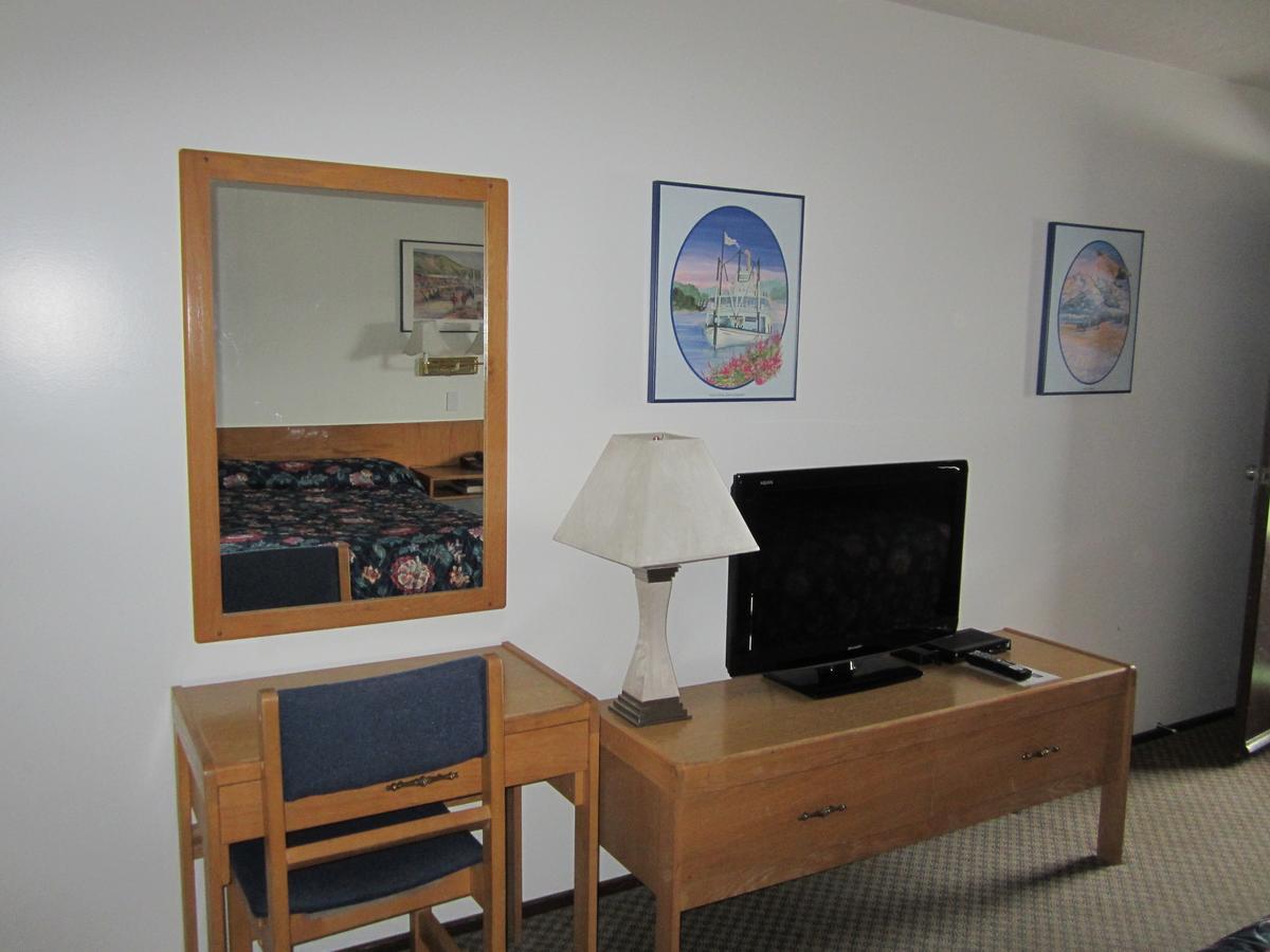 Airport Chalet Whitehorse Buitenkant foto