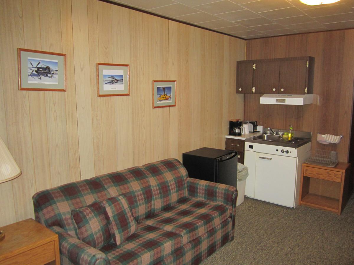 Airport Chalet Whitehorse Buitenkant foto