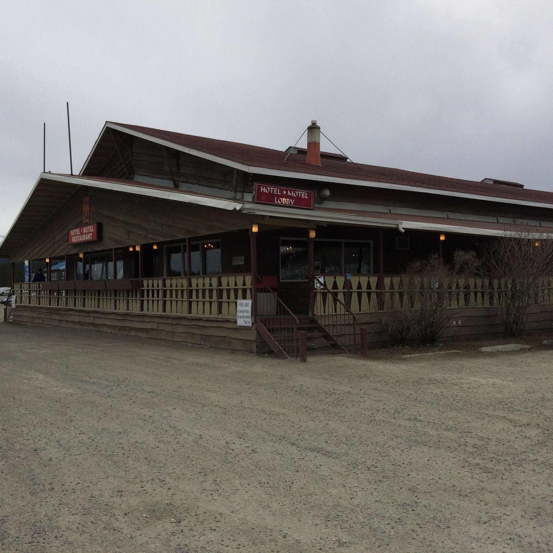 Airport Chalet Whitehorse Buitenkant foto