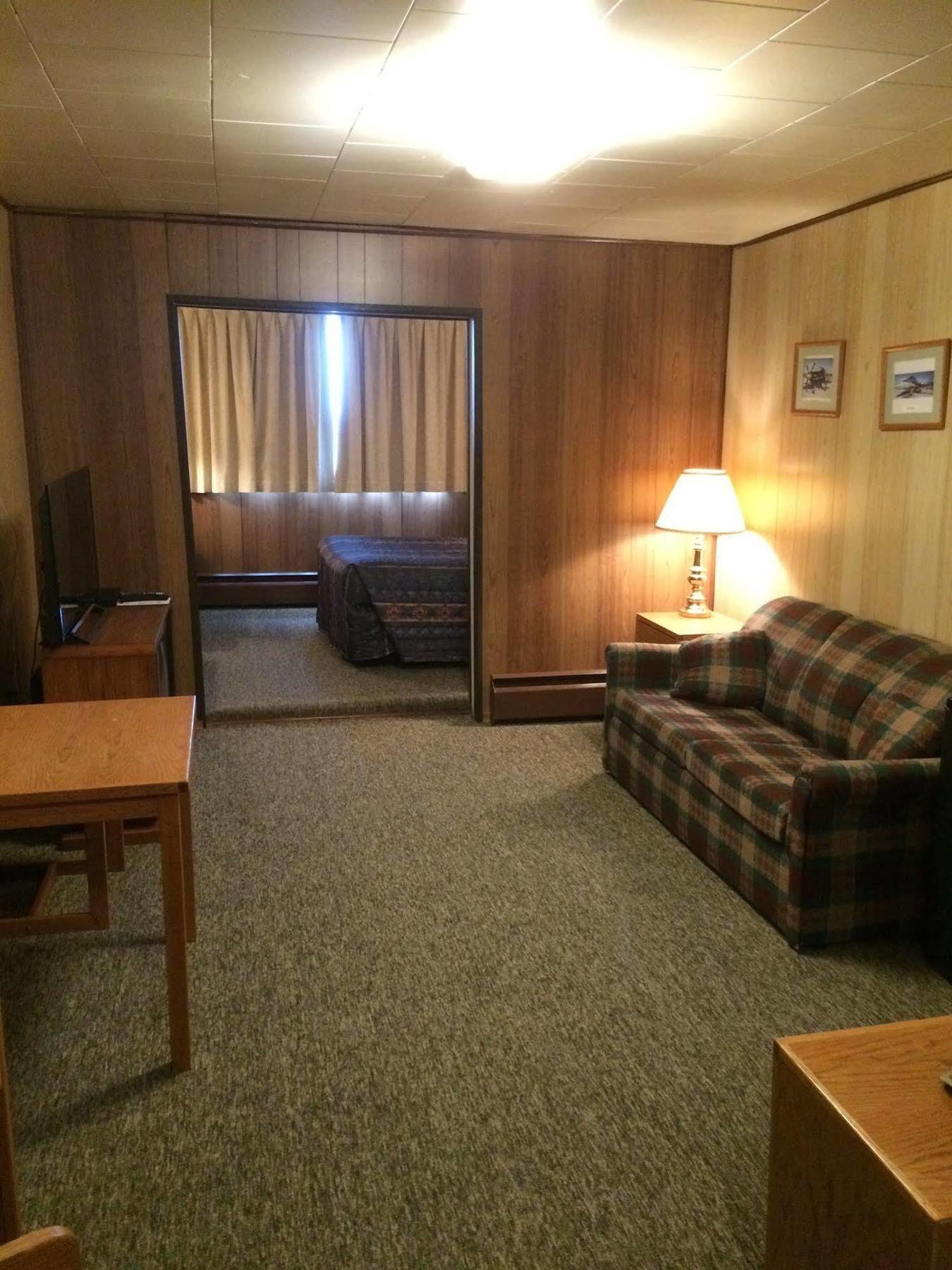 Airport Chalet Whitehorse Buitenkant foto