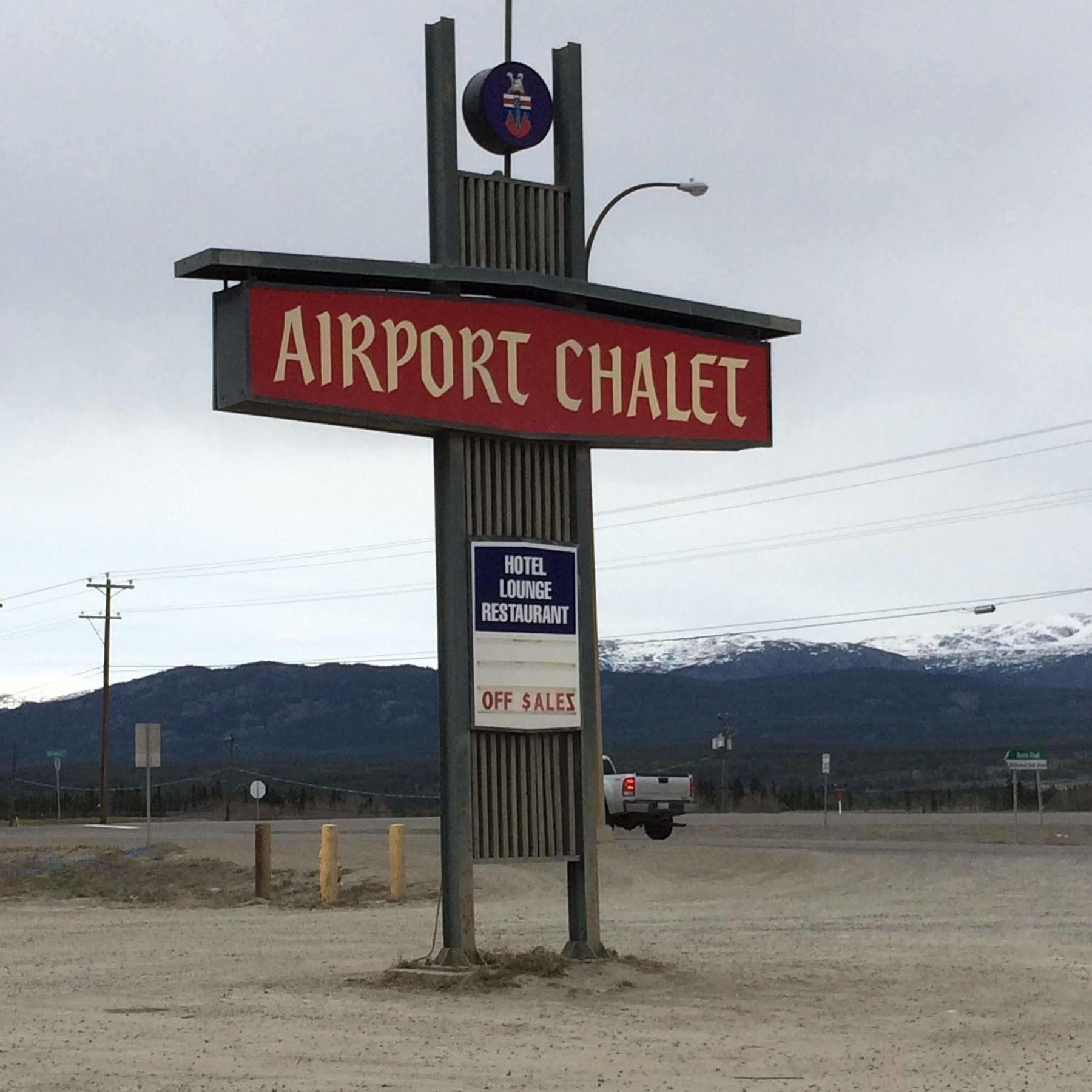 Airport Chalet Whitehorse Buitenkant foto